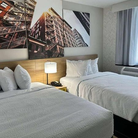 Days Inn By Wyndham Brooklyn Eastern Parkway Nova Iorque Exterior foto